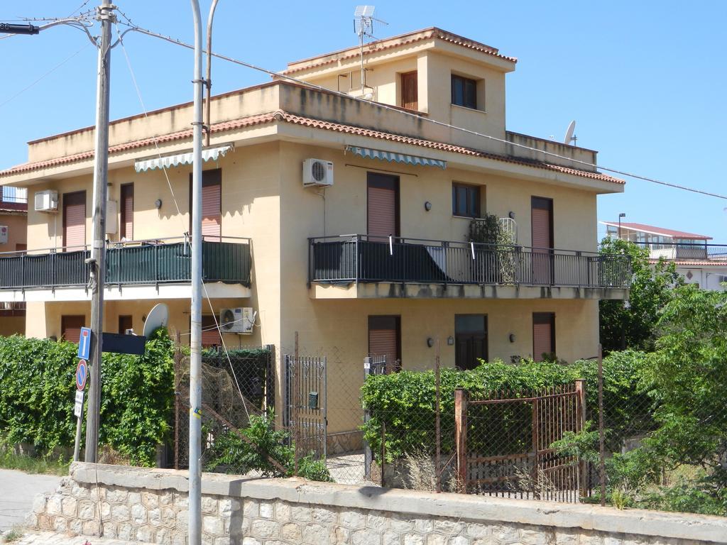 Ferienwohnung Leonardo Capaci Exterior foto